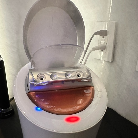 Panasonic Facial Steamer - Picture 2 of 3